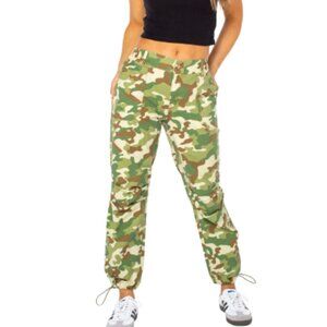 Celebrity Pink Camoflauge Mid Rise Parachute Pant Size XLarge NWT